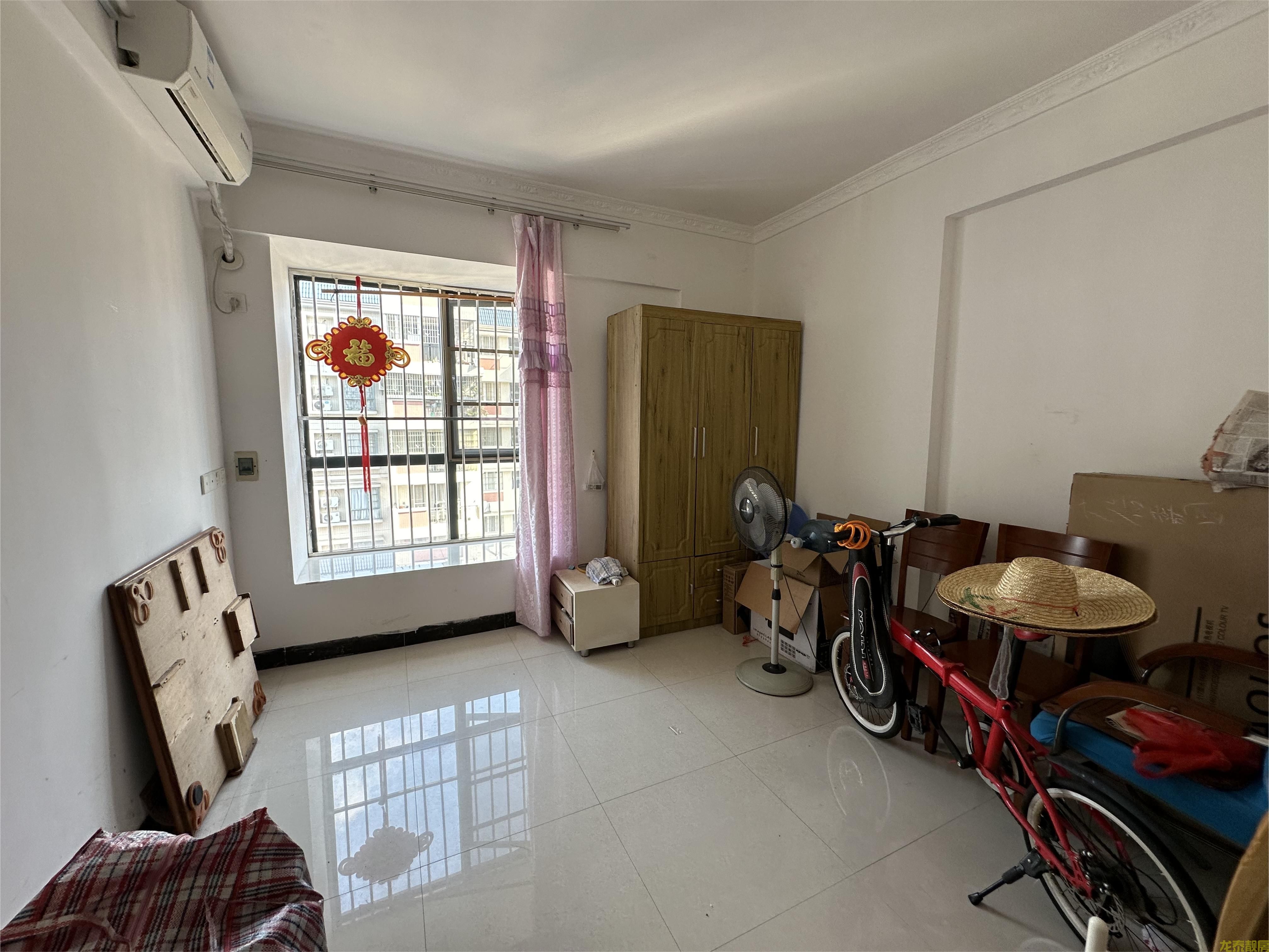 广信嘉园电梯靓层 南向