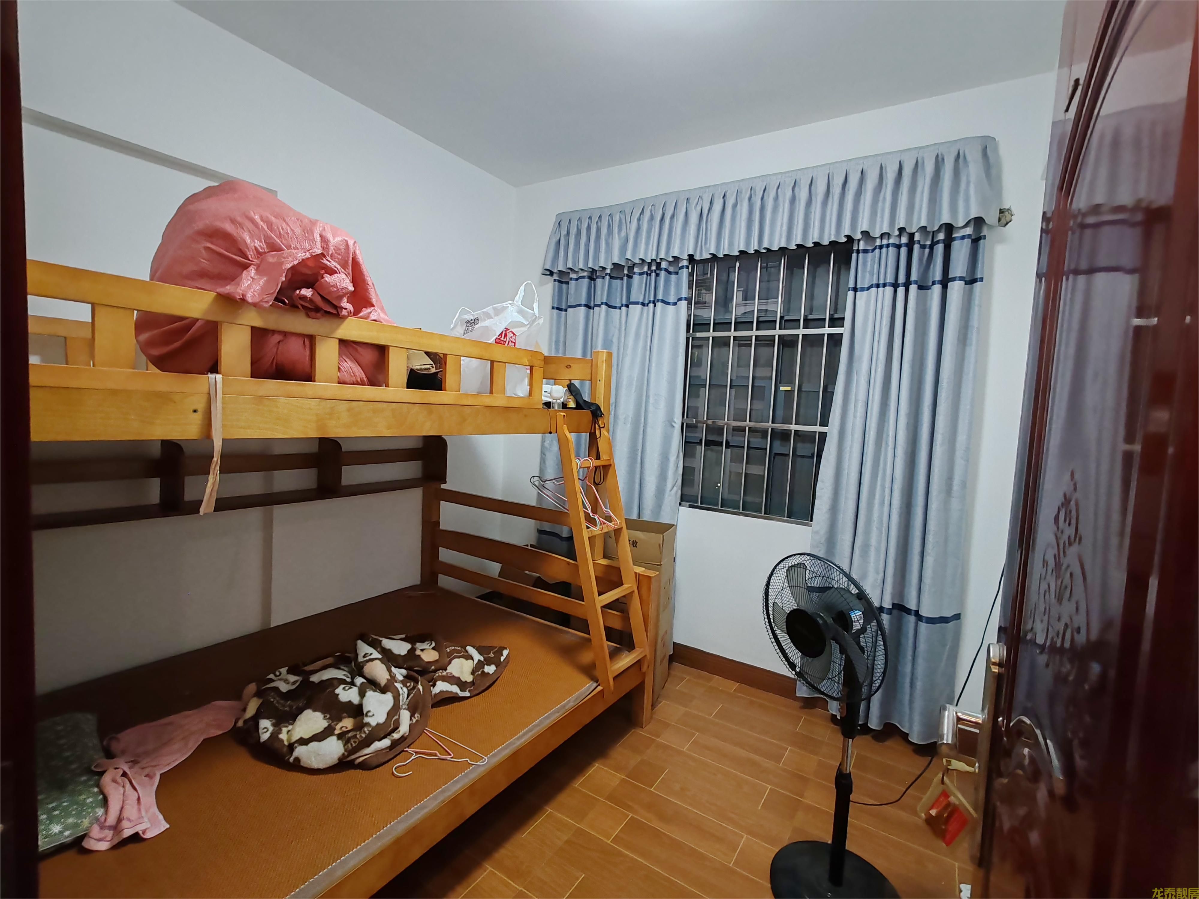 粤江花园，电梯4房，靓楼层