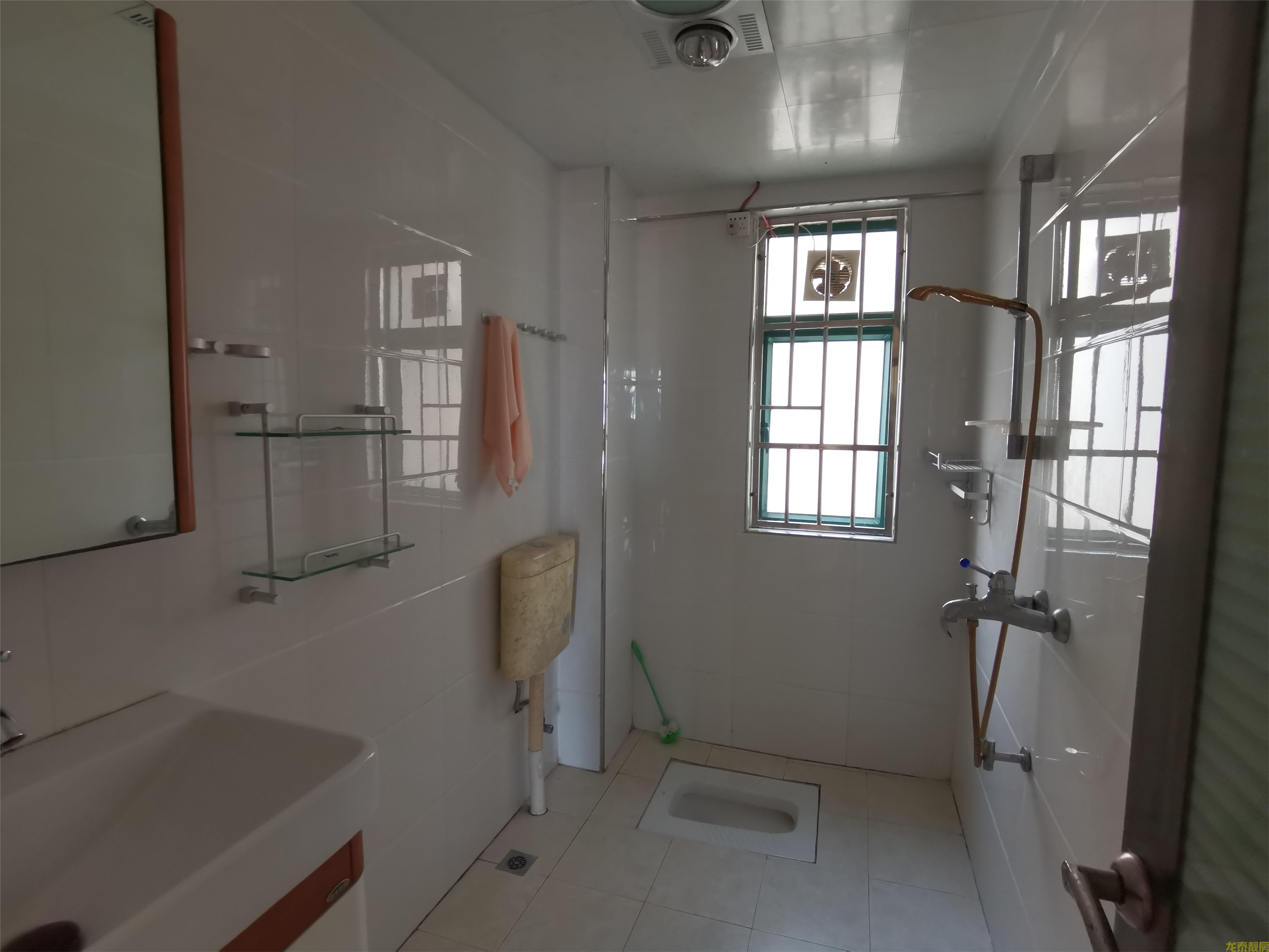 龙泉居电梯靓楼层精装3房