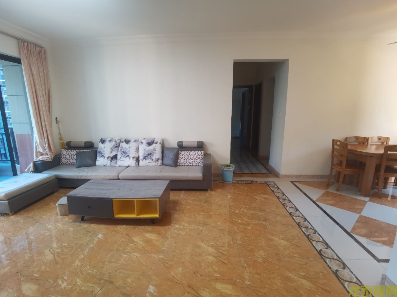 碧桂豪园 精装一梯一户四房