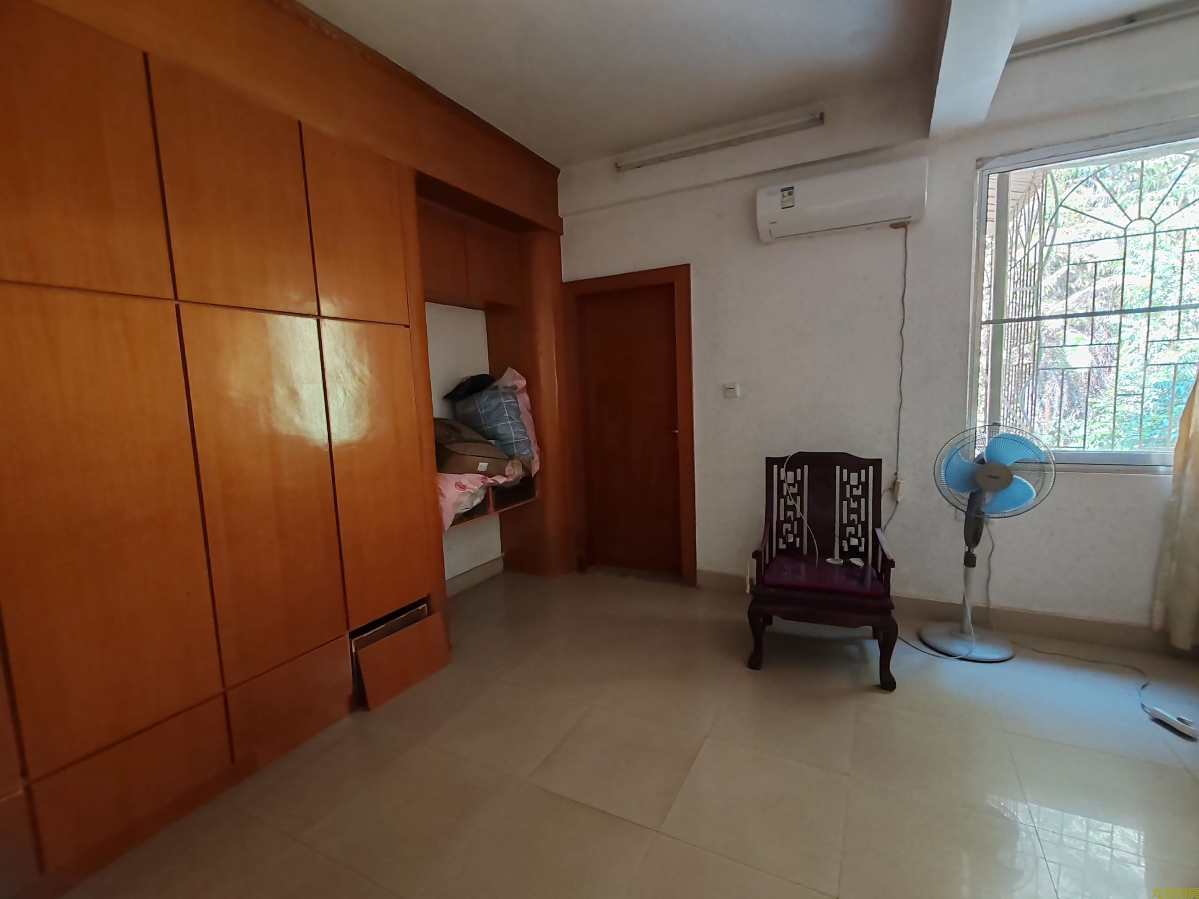 江口城区三层半自建房带前后花园