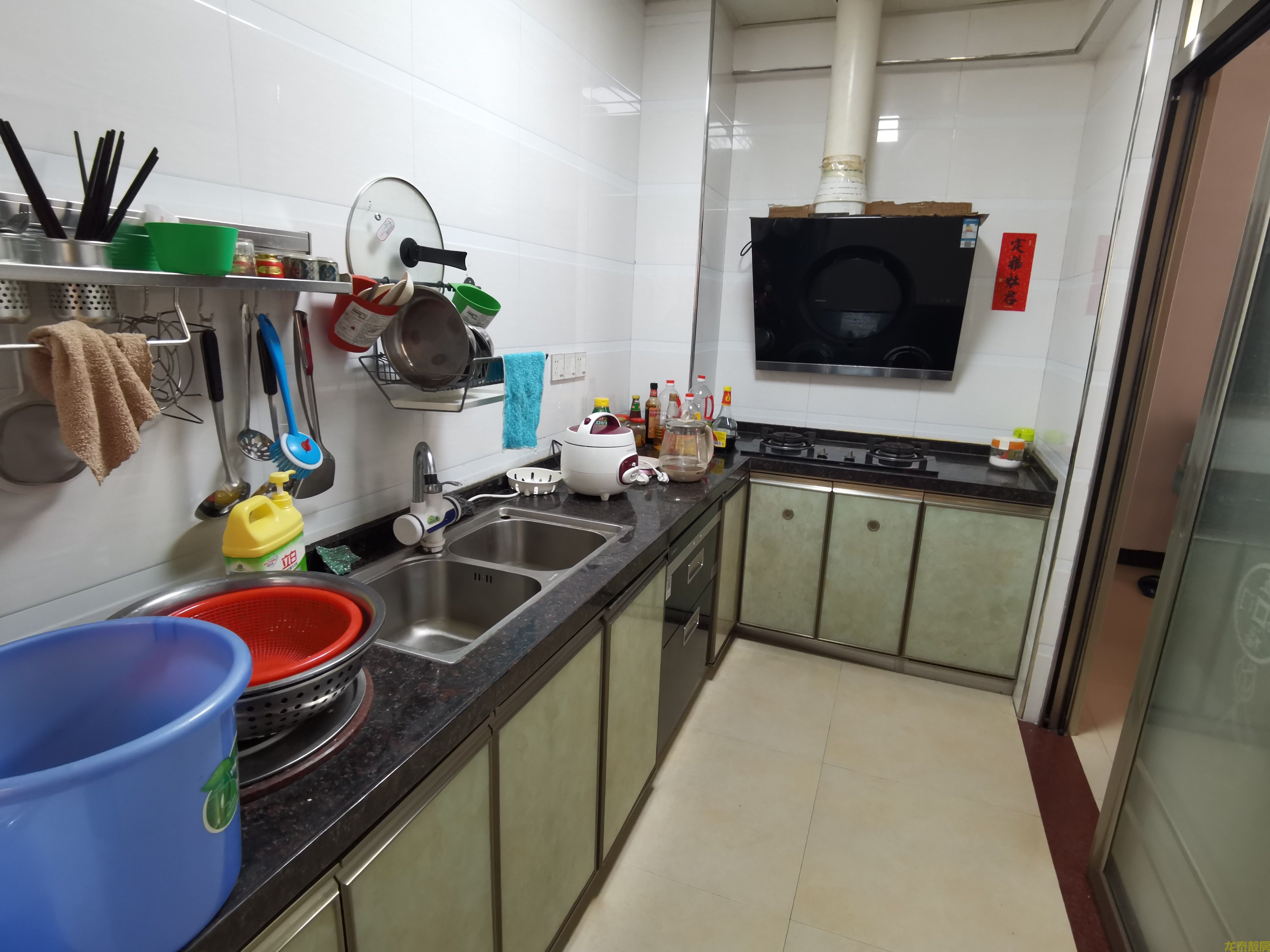 和富花园电梯南向三房户型