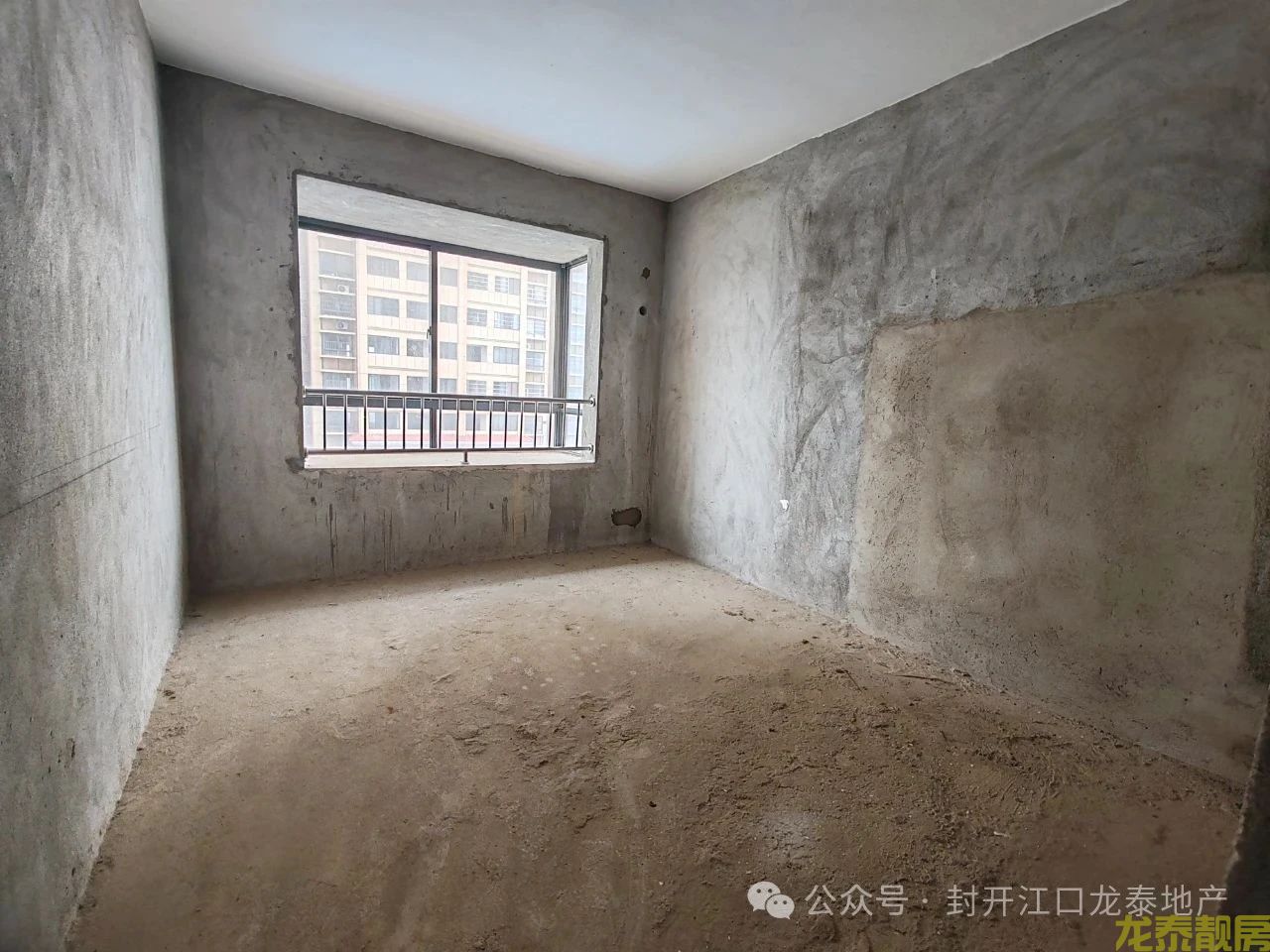  江南城超靓江景房   南向电梯中层+4房