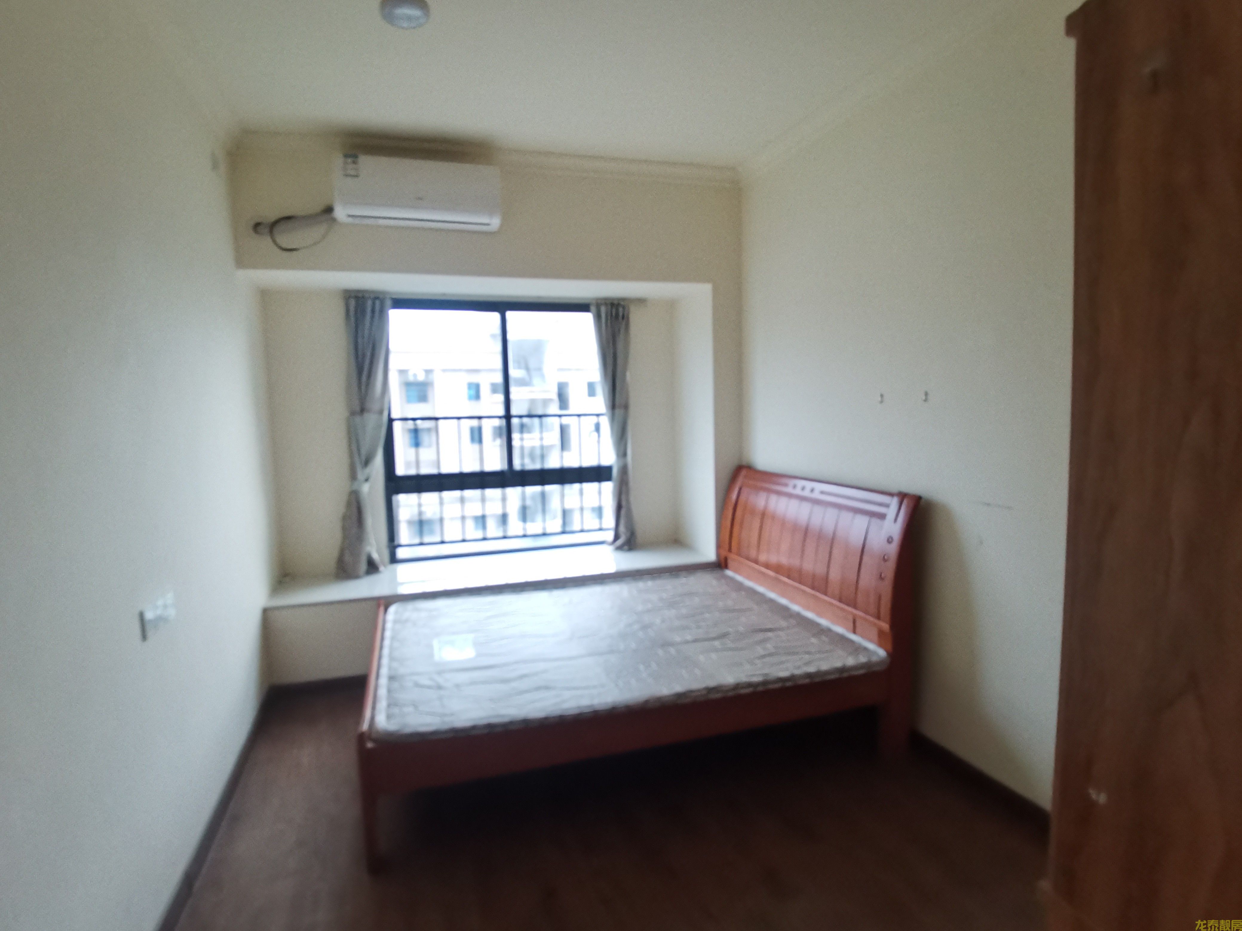 豪园一梯一户南北对流精四房高楼层