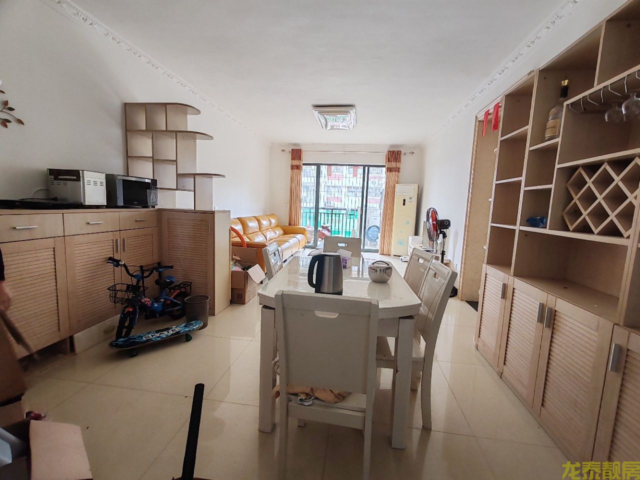 广信嘉园中高楼层精装三居室，附带全套家私家电