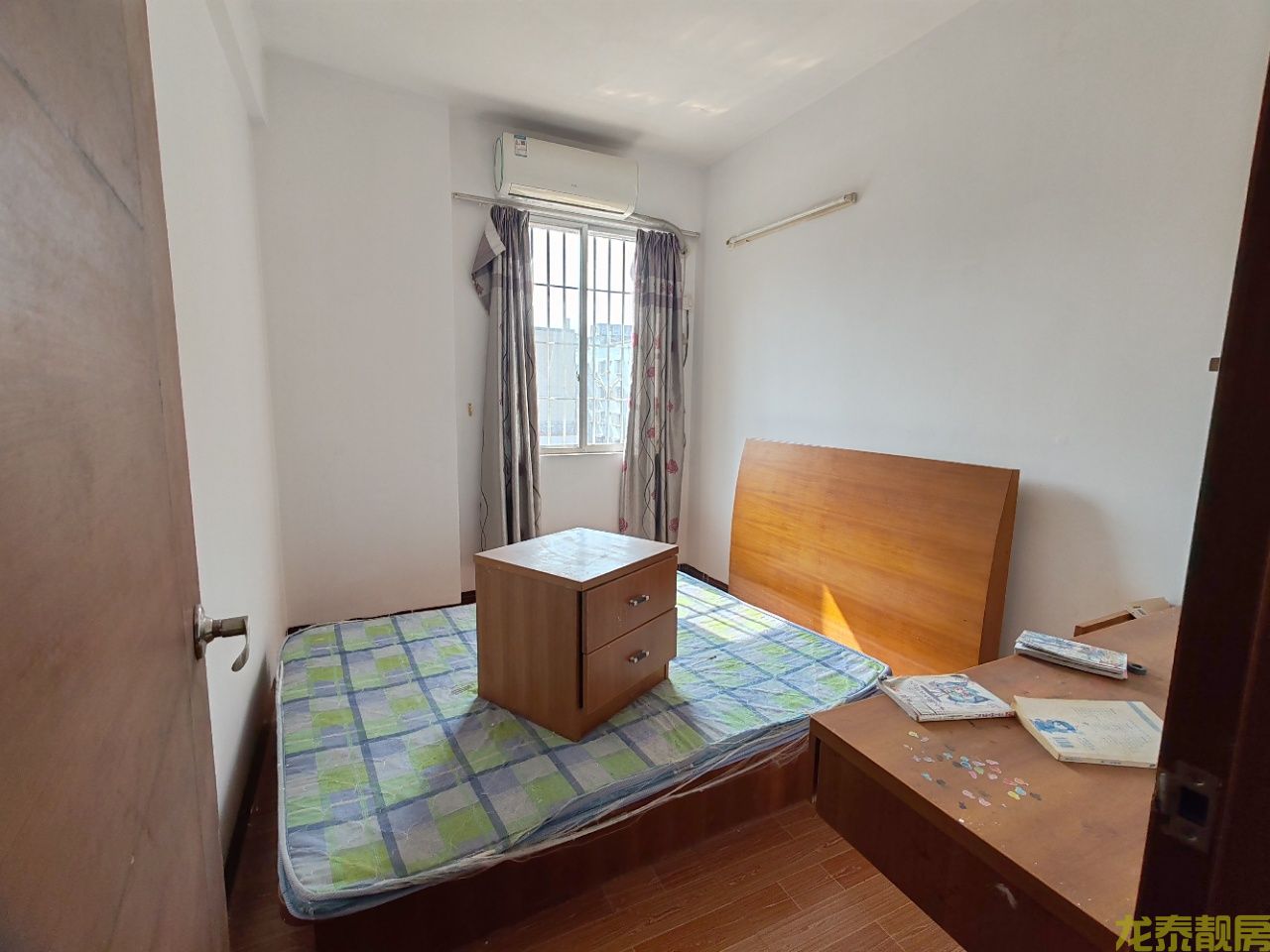 老城区核心地段，130平大四房两厅诚意出售